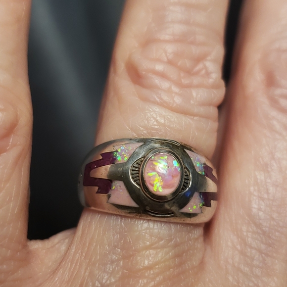 Solid Silver ring with opal inlay and center stone - Picture 5 of 7